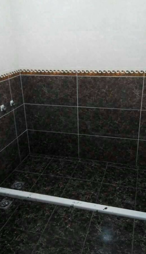 高雄新興區浴室磁磚